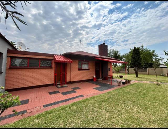 3 BEDROOM HOUSE FOR SALE IN DUNNOTTAR